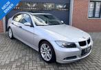 BMW 3-serie 320i High Executive 1e eigenaar NAVI/LEER/DAK, Auto's, BMW, Achterwielaandrijving, 4 cilinders, Bedrijf, Sedan