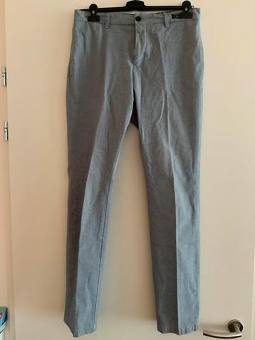 Lichtblauwe pantalon van Tommy Hilfiger / 34-34 beschikbaar voor biedingen