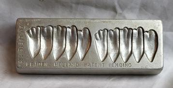 Oude marsepeinvorm: TULPEN (VAN LAERE LEIDEN HOLLAND PATENT) beschikbaar voor biedingen