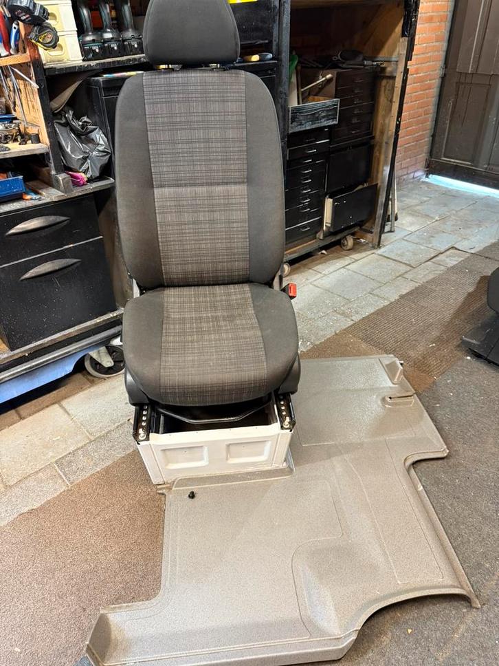 Nette bijrijdersstoel voor mercedes sprinter 906/vw crafter, Auto-onderdelen, Interieur en Bekleding, Mazda, Volkswagen, Gebruikt