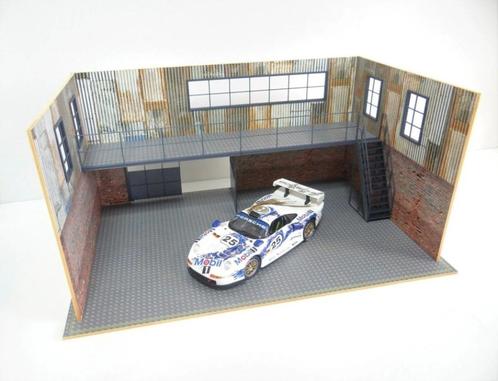 Grote Garage met Baksteen en Metaal Look voor 1:18 modelauto, Hobby en Vrije tijd, Modelauto's | 1:18, Nieuw, Overige typen, Overige merken