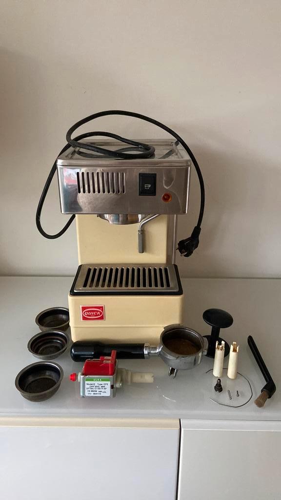 Quick Mill 820 met toebehoren DEFECT, Witgoed en Apparatuur, Koffiezetapparaten, Niet werkend, Espresso apparaat, Afneembaar waterreservoir
