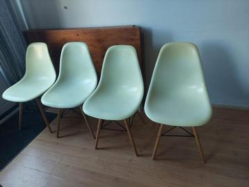 Stoelen / kuipstoelen beschikbaar voor biedingen