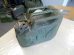 Jerrycan jaren 50 leger jerrycan 10 liter US aansluiting, Ophalen of Verzenden, Landmacht, Nederland, Embleem of Badge