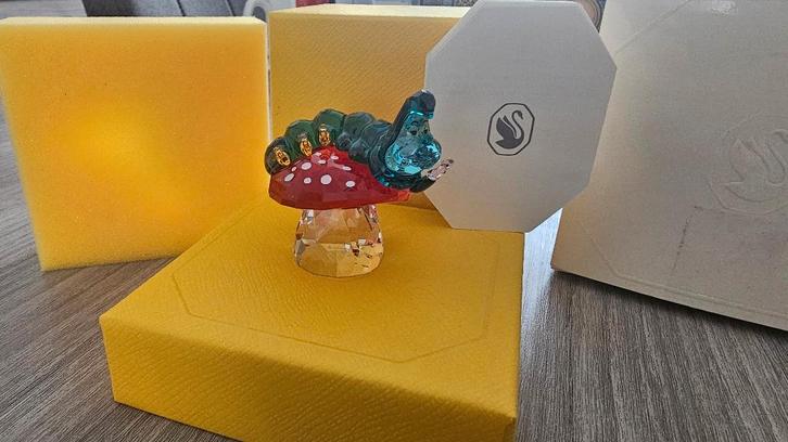 Swarovski Disney Alice In Wonderland: Caterpiller! NIEUW!, Verzamelen, Swarovski, Nieuw, Figuurtje, Ophalen of Verzenden
