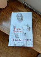 Boek: Tegenlicht | Esther Verhoef, Ophalen of Verzenden, Gelezen