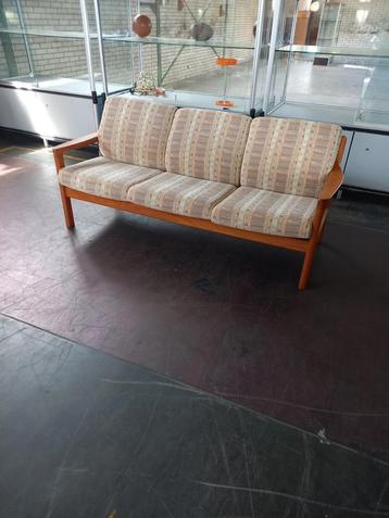 Silkeborg bankstel stoelen kasten vintage  beschikbaar voor biedingen
