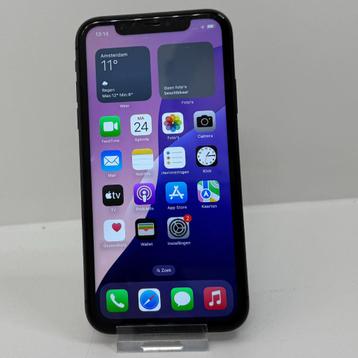 iPhone 11 64GB Zwart | Batterij onderhoud | Vlekjes beschikbaar voor biedingen