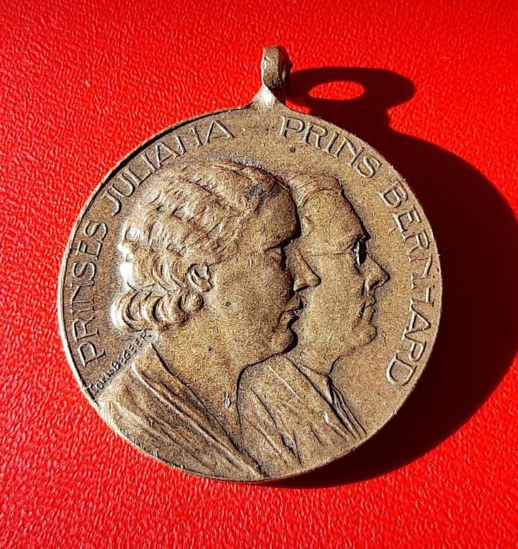 penning Koningin Juliana en Bernhard (lot 5), Postzegels en Munten, Penningen en Medailles, Overige materialen, Nederland, Ophalen of Verzenden