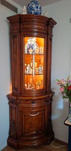 Prachtige antieke hoekkast met vitrine en verlichting, Antiek en Kunst, Antiek | Meubels | Kasten, Ophalen