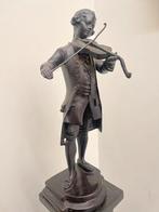 Bronzen beeld van Mozart op sokkel van graniet, Ophalen of Verzenden, Gebruikt, Mens