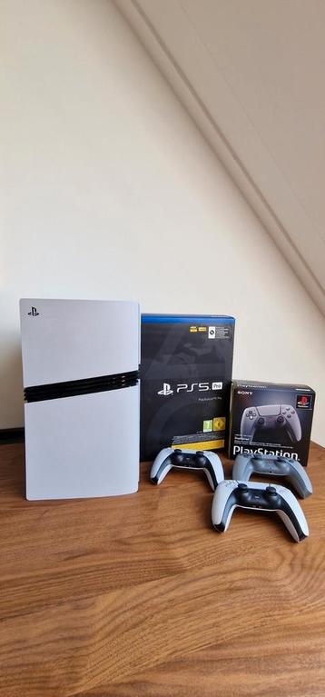 PS5 PRO 2TB & 3 controllers (30th anniversary)!  beschikbaar voor biedingen