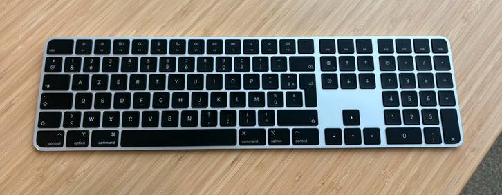 Apple Magic Keyboard Numeric with Touch ID Azerty Black, Computers en Software, Toetsenborden, Zo goed als nieuw, Azerty, Bedraad