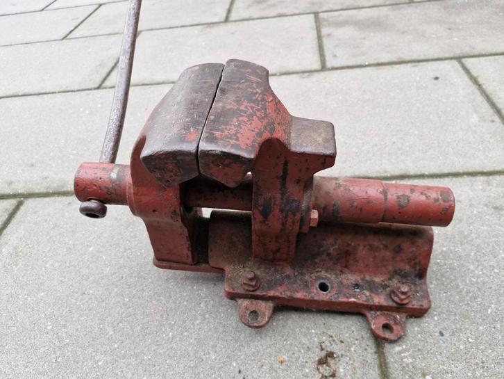 Antieke Gietijzeren Bankschroef - Zwaar Model, Antiek en Kunst, Antiek | Gereedschap en Instrumenten, Ophalen