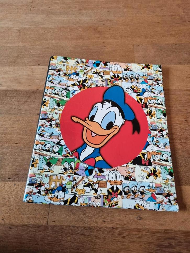 Donald Duck Ringband - map a4 Vintage Disney verzamelobject, Boeken, Overige Boeken, Zo goed als nieuw, Ophalen of Verzenden