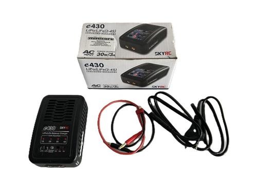 SkyRC E430 AC input lipo/ife 2-4s balance charger rc, Hobby en Vrije tijd, Modelbouw | Radiografisch | Auto's, Zo goed als nieuw