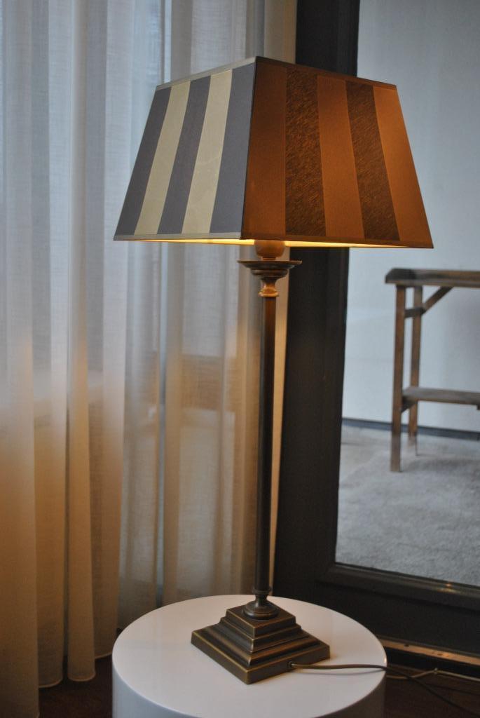 Tafellamp, 76 cm hoog, diameter 30 cm, Amedi verlichting, Huis en Inrichting, Lampen | Tafellampen, Gebruikt, 75 cm of meer, Ophalen of Verzenden