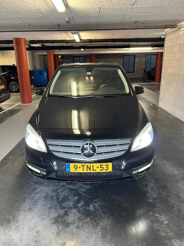 Mercedes-Benz B-Klasse 1.6 B180 5DRS  2014 Zwart 146.000km, Auto's, Mercedes-Benz, Particulier, B-Klasse, Airconditioning, Bluetooth
