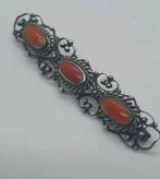 Antieke zilveren broche met koraal, Gebruikt, Ophalen of Verzenden, Met edelsteen, Rood