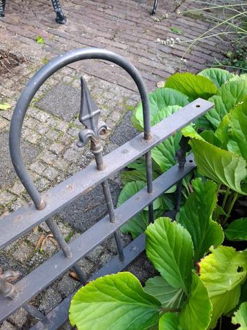 tuinhek beschikbaar voor biedingen