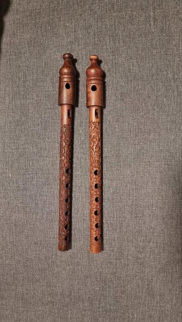 Houten Fluit - Bandsoeri we hebben er 2 bod is voor 1 beschikbaar voor biedingen