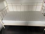 Eenpersoons wit stalen Ikea bed met matras, 90 cm, Eenpersoons, Wit, Ophalen of Verzenden