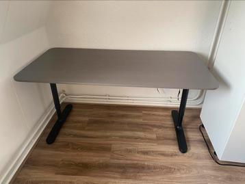 IKEA bureau 80x160cm zeer netjes. Grijs houtmotief