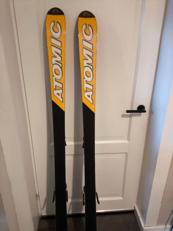 Sportieve Atomic Ski's (170cm), Sport en Fitness, Skiën en Langlaufen, Gebruikt, Ski's, Skiën, Atomic, Carve, 160 tot 180 cm, Ophalen