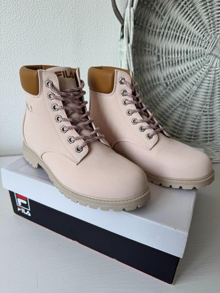 NIEUW: Hoge Fila Dames Veterschoenen / maat 40, Kleding | Dames, Schoenen, Nieuw, Lage of Enkellaarzen, Zwart, Verzenden
