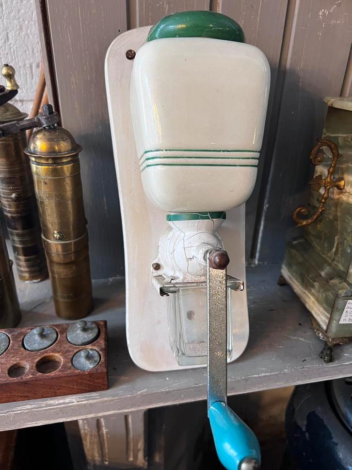 Antieke Wand Koffiemolen Handbediend, Antiek en Kunst, Antiek | Keukenbenodigdheden, Ophalen of Verzenden