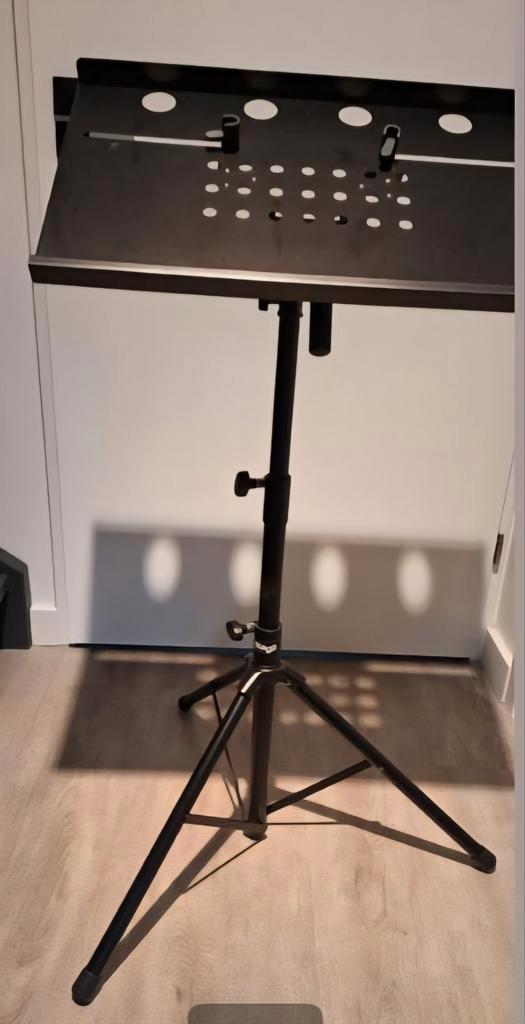 Laptopstatief en microfoon standaard., Muziek en Instrumenten, Microfoons, Ophalen