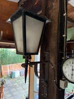 2 brocante ijzere buitenlampen, Ophalen