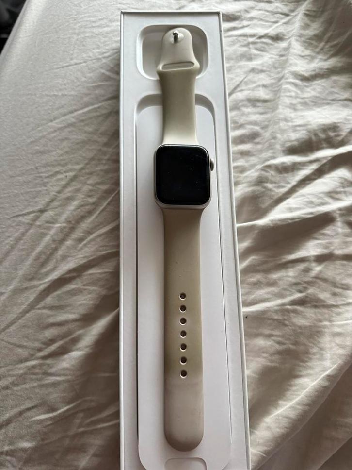 Apple watch series SE 40mm, Sieraden, Tassen en Uiterlijk, Horloges | Dames, Zo goed als nieuw, Ophalen