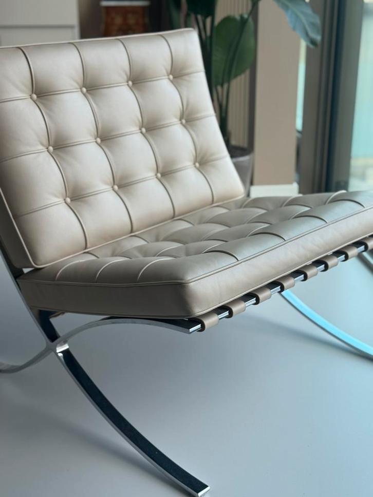 Knoll Studio Barcelona Chair - Iconisch Design, Antiek en Kunst, Kunst | Designobjecten, Ophalen