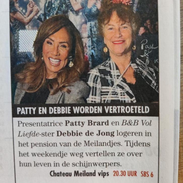 Patty Brard/ Debbie de Jong Knipsel uit 2024, Verzamelen, Tijdschriften, Kranten en Knipsels, Knipsel(s), Nederland, 1980 tot heden