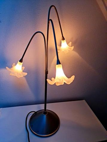 Glazen bloemen tafellamp sfeerlamp met dimmer uniek mooi beschikbaar voor biedingen