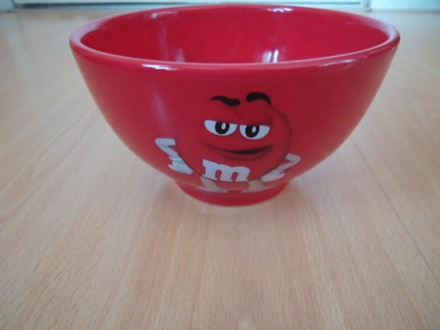 M&M schaaltje, kommetje rood met RED, Verzamelen, Merken en Reclamevoorwerpen, Zo goed als nieuw, Gebruiksvoorwerp, Ophalen of Verzenden