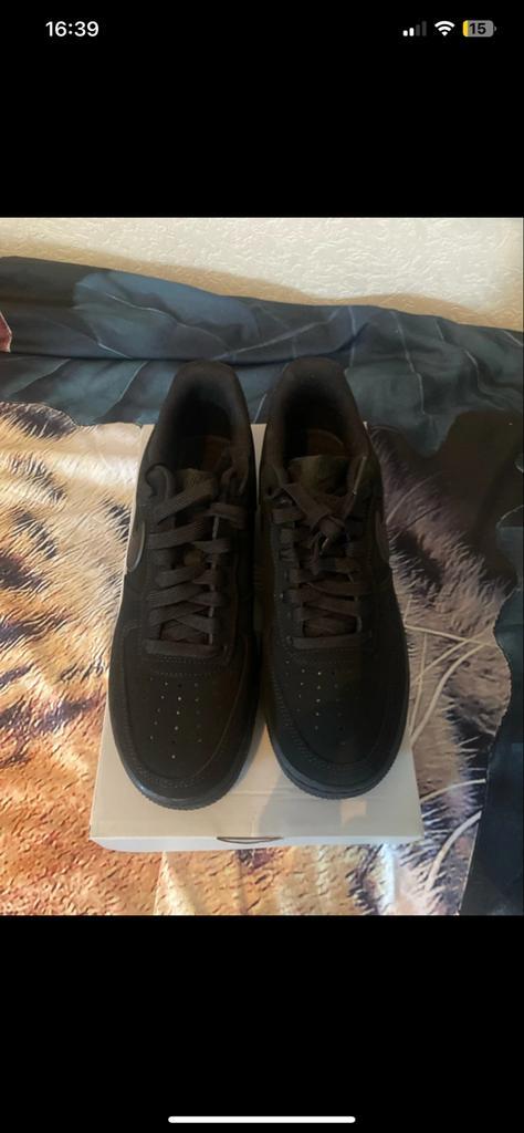 Nike Air Force 1 '07 - Zwart/Blauw - Maat 42, Kleding | Heren, Schoenen, Nieuw, Sneakers of Gympen, Zwart, Ophalen of Verzenden