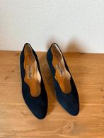 Blauw suede pumps 38, Kleding | Dames, Schoenen, Pumps, Blauw, Ophalen of Verzenden, Zo goed als nieuw