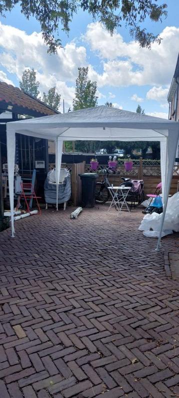 partytenten beschikbaar voor biedingen