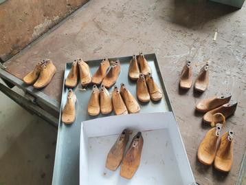 Antieke Houten kinderen schoenen mallen/leesten beschikbaar voor biedingen