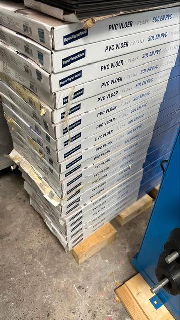 Click pvc natural eiken ruim 37 m2 beschikbaar voor biedingen