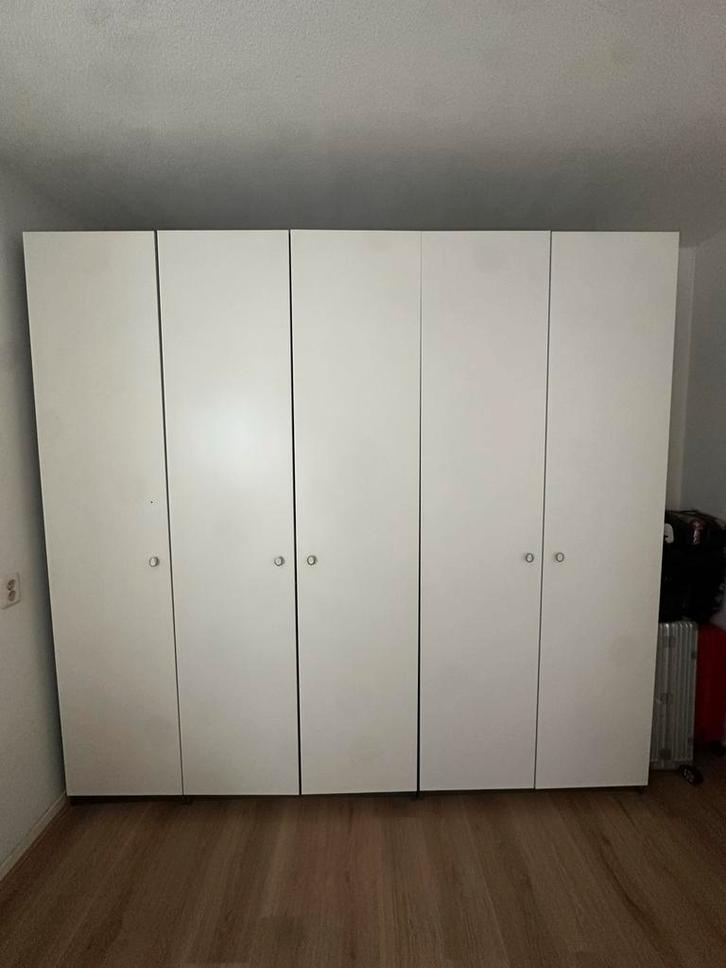 MOET NU WEG! Grote Pax kast (236x250cm) - Zwart/wit, Huis en Inrichting, Kasten | Kledingkasten, Gebruikt, 200 cm of meer, 50 tot 75 cm