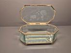 Glazen kistje met graveringen, Ophalen of Verzenden, Huisaccessoire