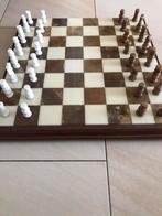 Schaakspel op essenhouten frame compleet met schaakstukken, Hobby en Vrije tijd, Gezelschapsspellen | Bordspellen, Ophalen of Verzenden