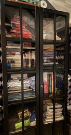 Zwarte IKEA kast met glazen deurtjes en slot, Ophalen, Gebruikt, 50 tot 100 cm, Glas