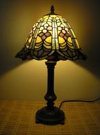 Kleurige Tiffany tafellamp met bijpassende voet, Ophalen of Verzenden, Zo goed als nieuw, Glas, Minder dan 50 cm