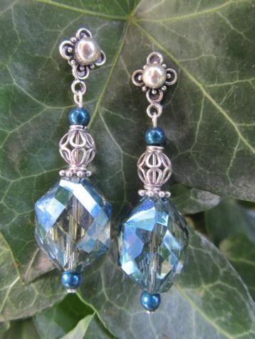 Oorbellen Jezebel kristalglas-swarovski-kraal zilver beschikbaar voor biedingen