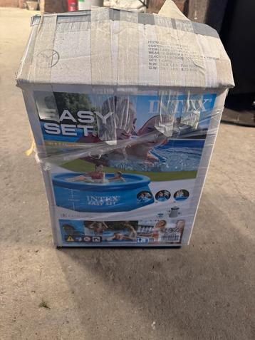 Intex zwembad te koop beschikbaar voor biedingen