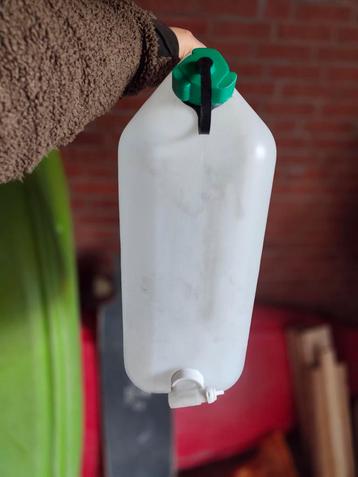 Nieuwe jerrycan 20L + tap beschikbaar voor biedingen
